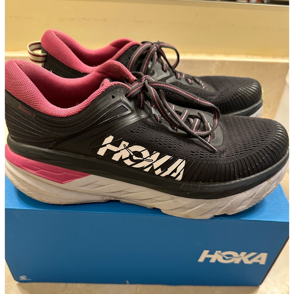 Hoka Bondi 7 black shoes W 8.5